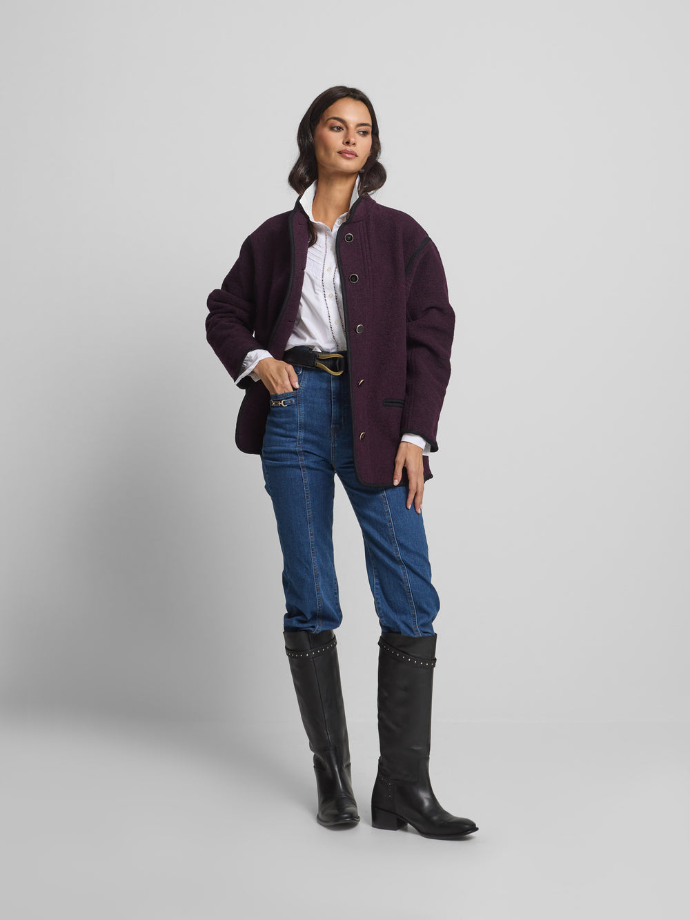 Chaqueta austriaca morada