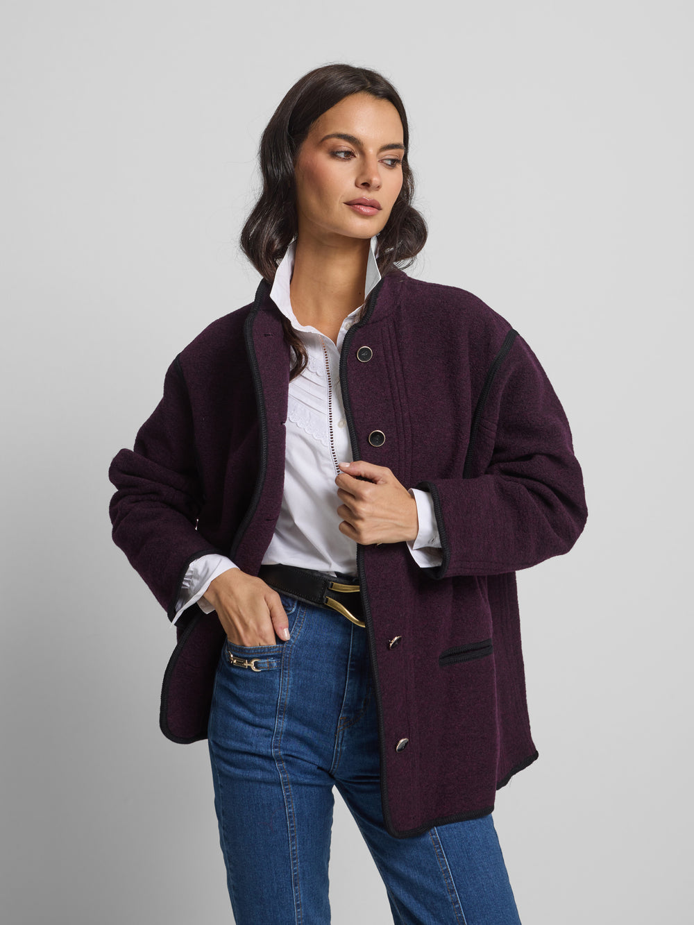 Chaqueta austriaca morada