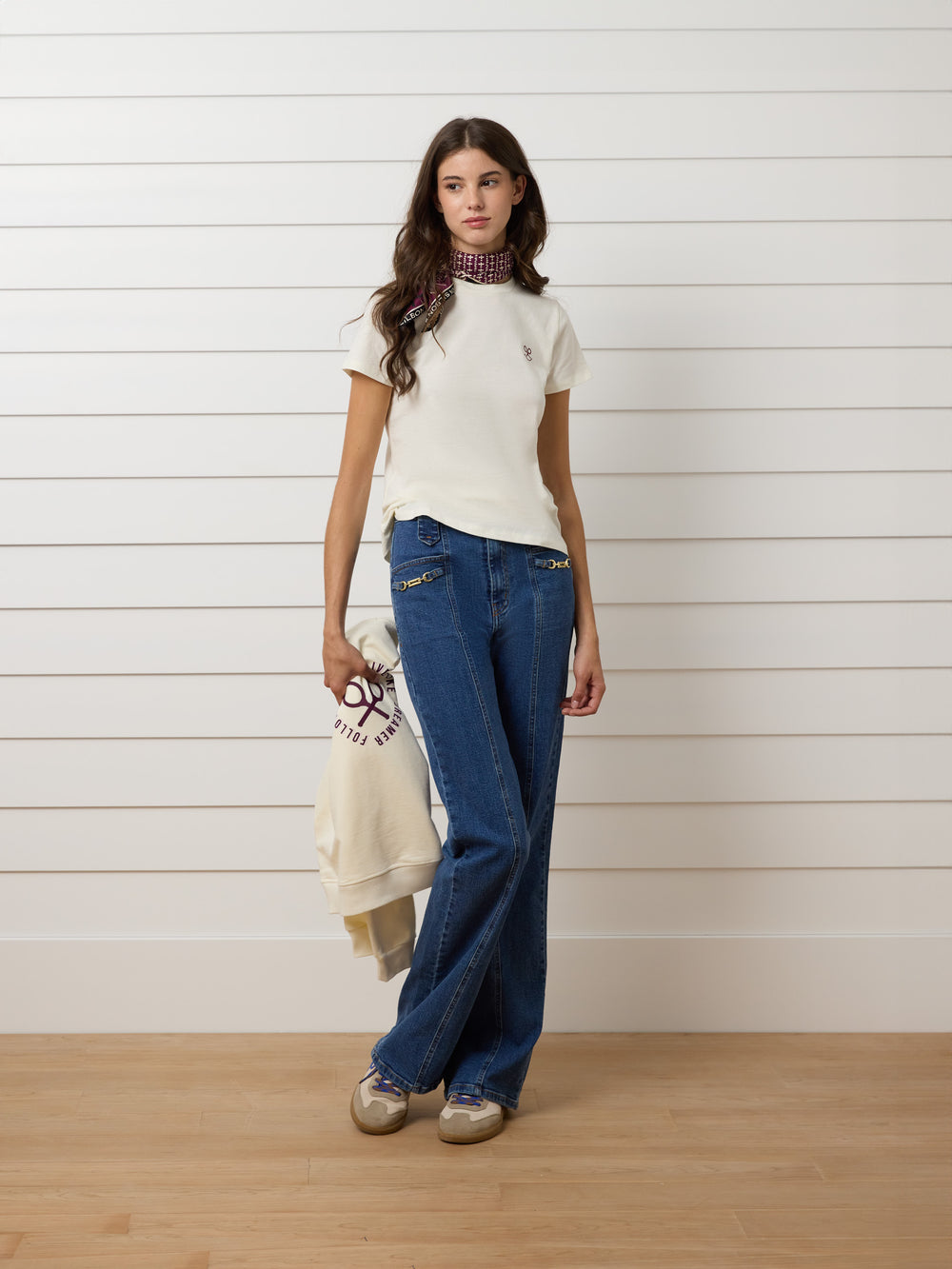 T-shirt mulher letras smile branca