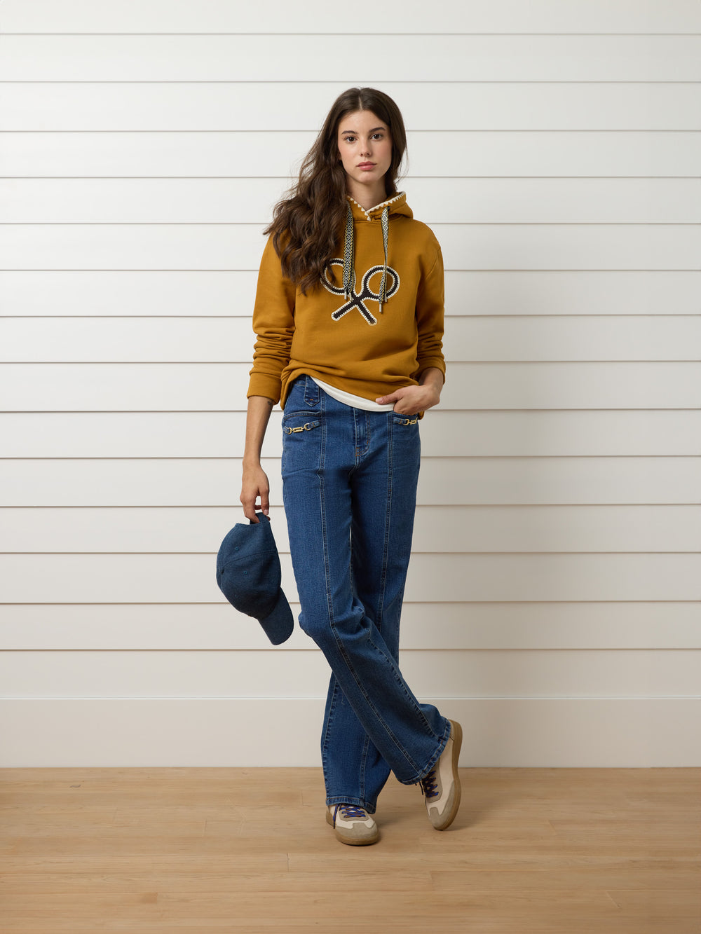 Sweat à capuche femme raquette pessements camel