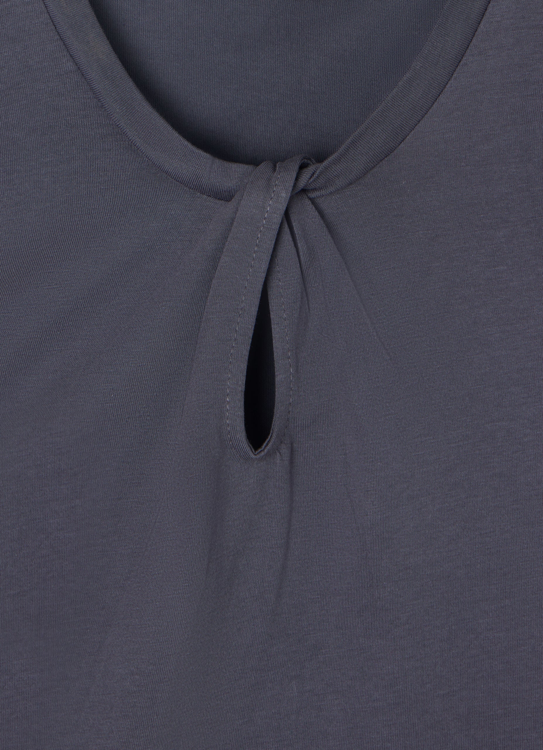 Camiseta woman nudo cuello negra