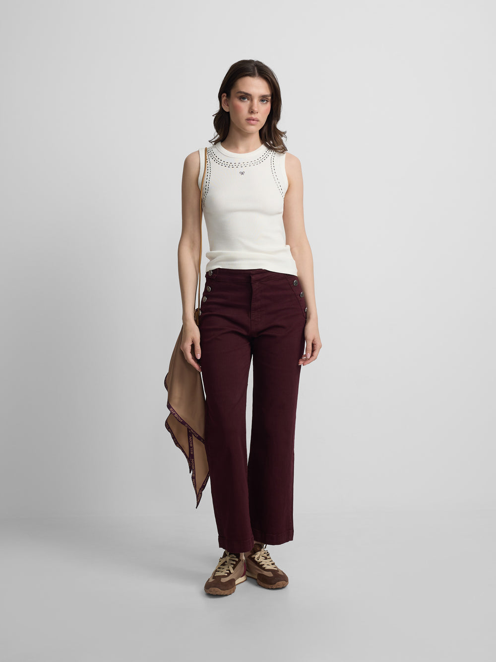 Camiseta woman tank top tachas blanca