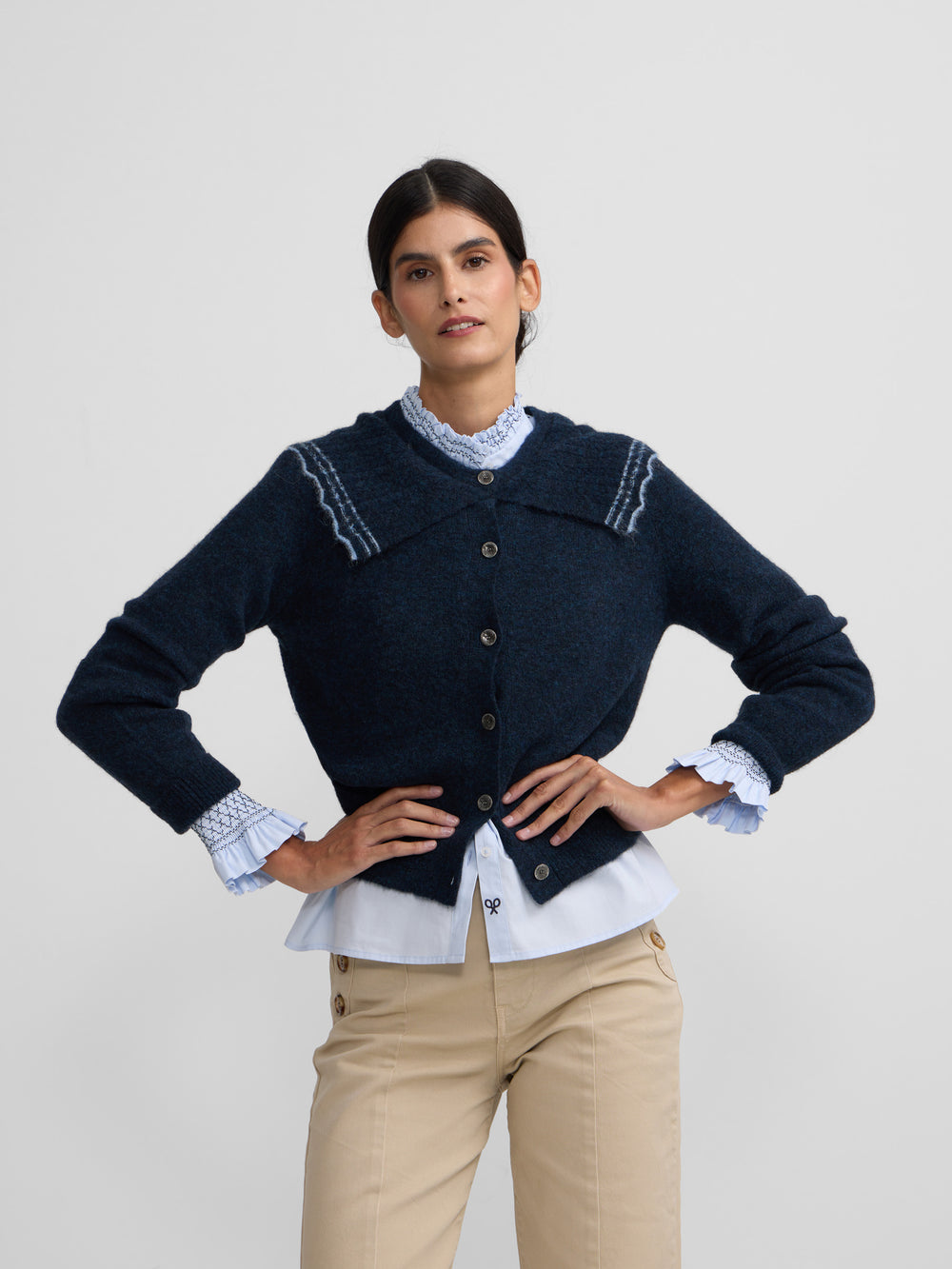 Cardigan à col boutonné contrasté bleu marine