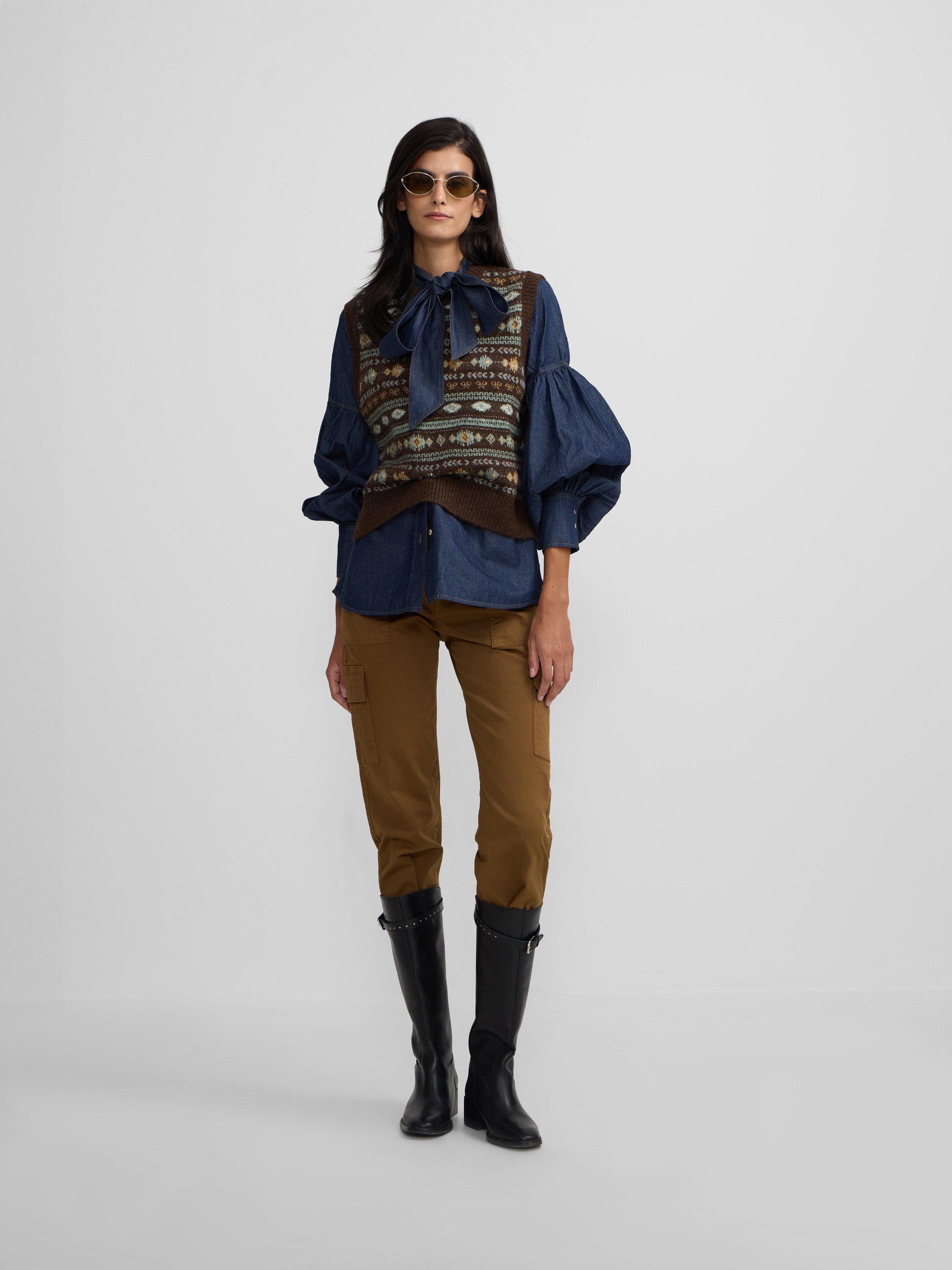 Chaleco punto lazada jacquard marron