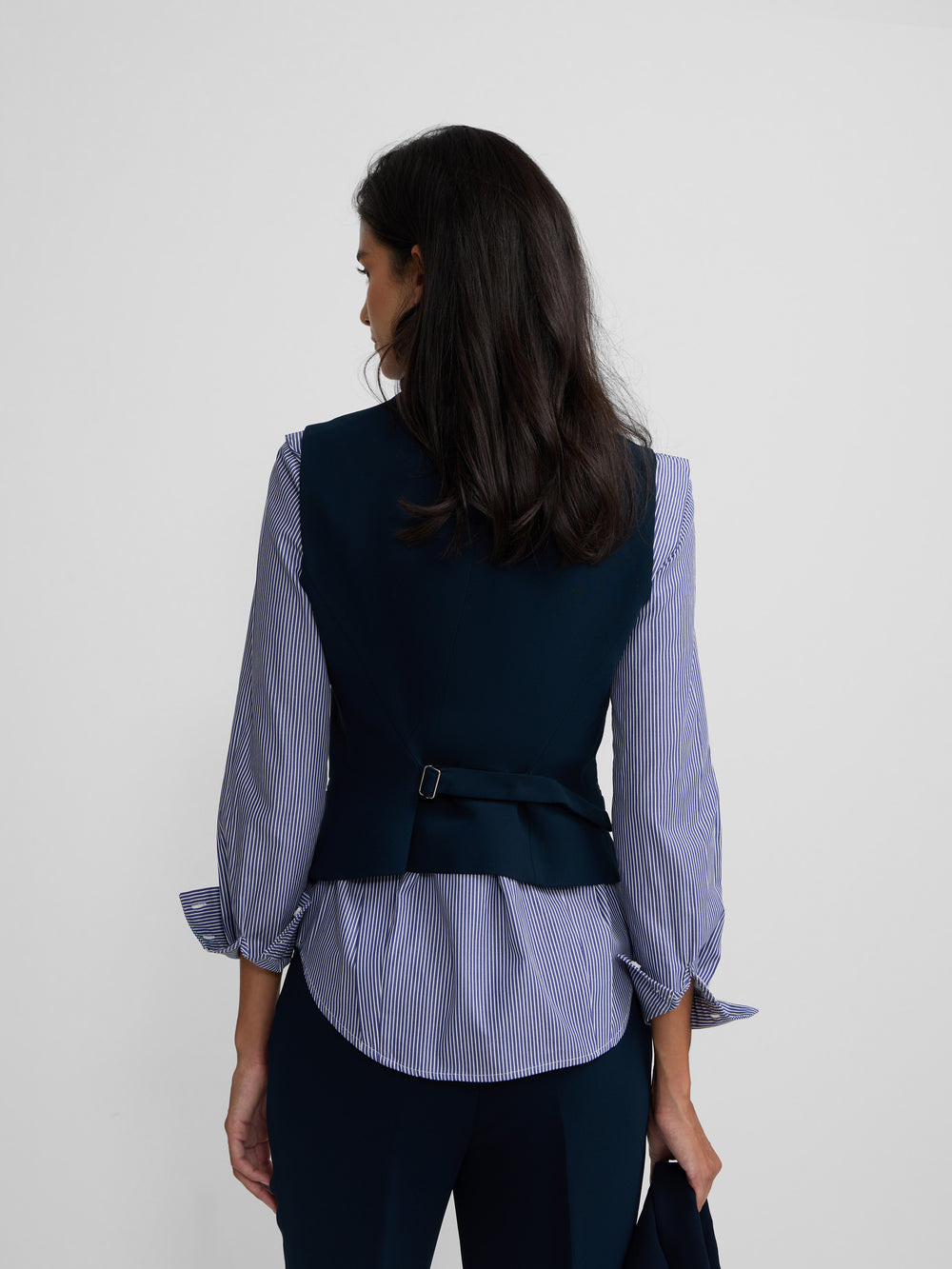 Chaleco clasico detalles saten marino