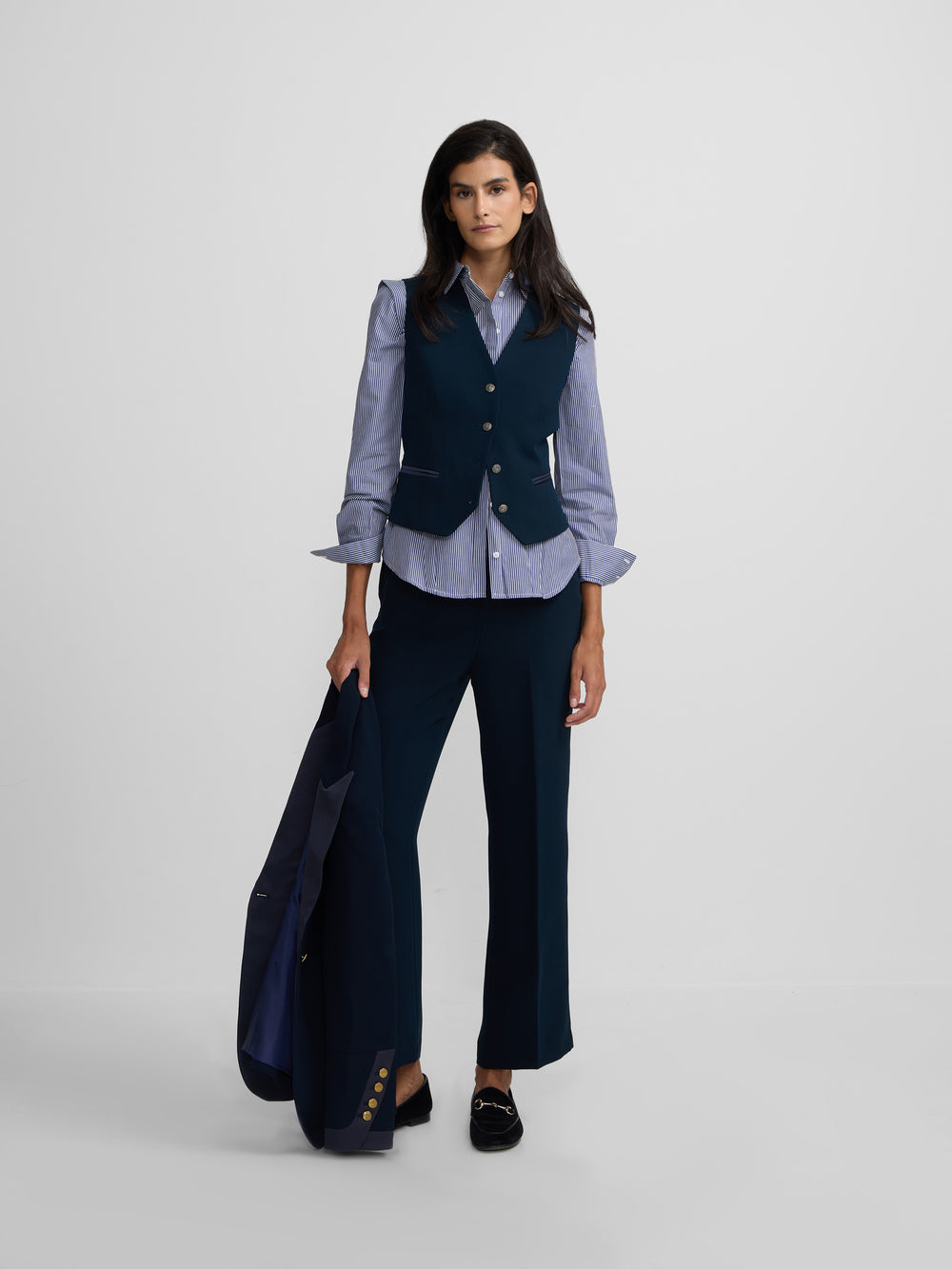 Chaleco clasico detalles saten marino