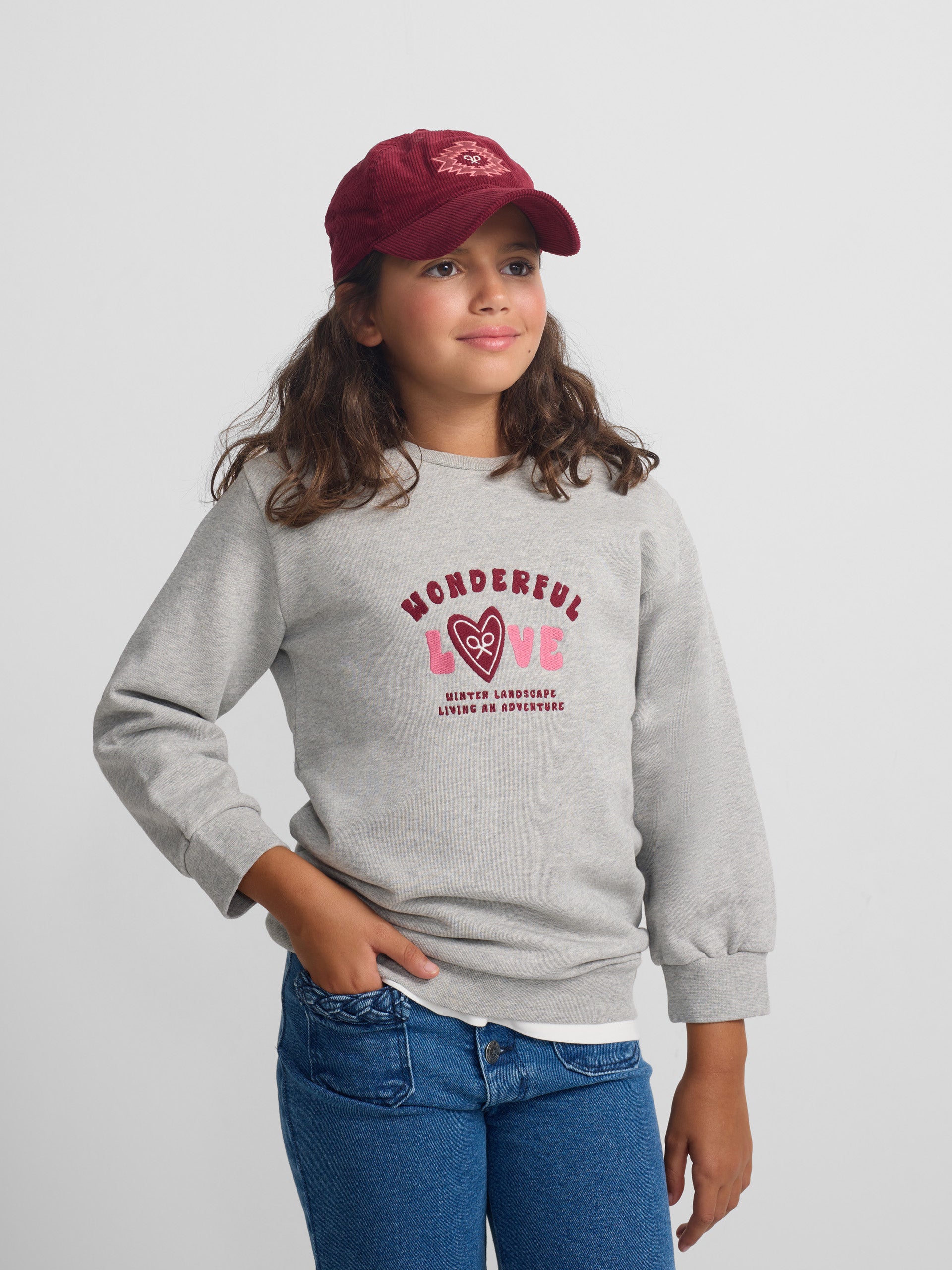 Sudadera girl wonderful love gris