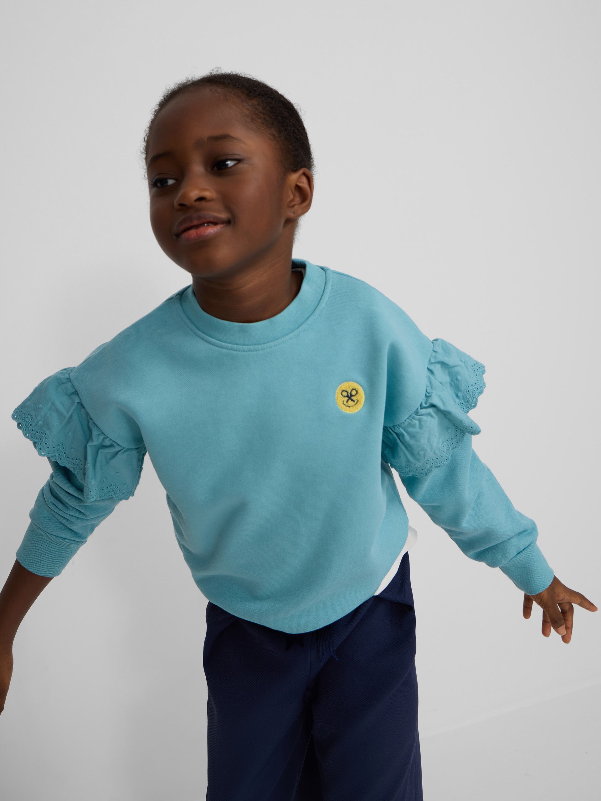 Sweatshirt girl detalhes nas mangas azul-celeste