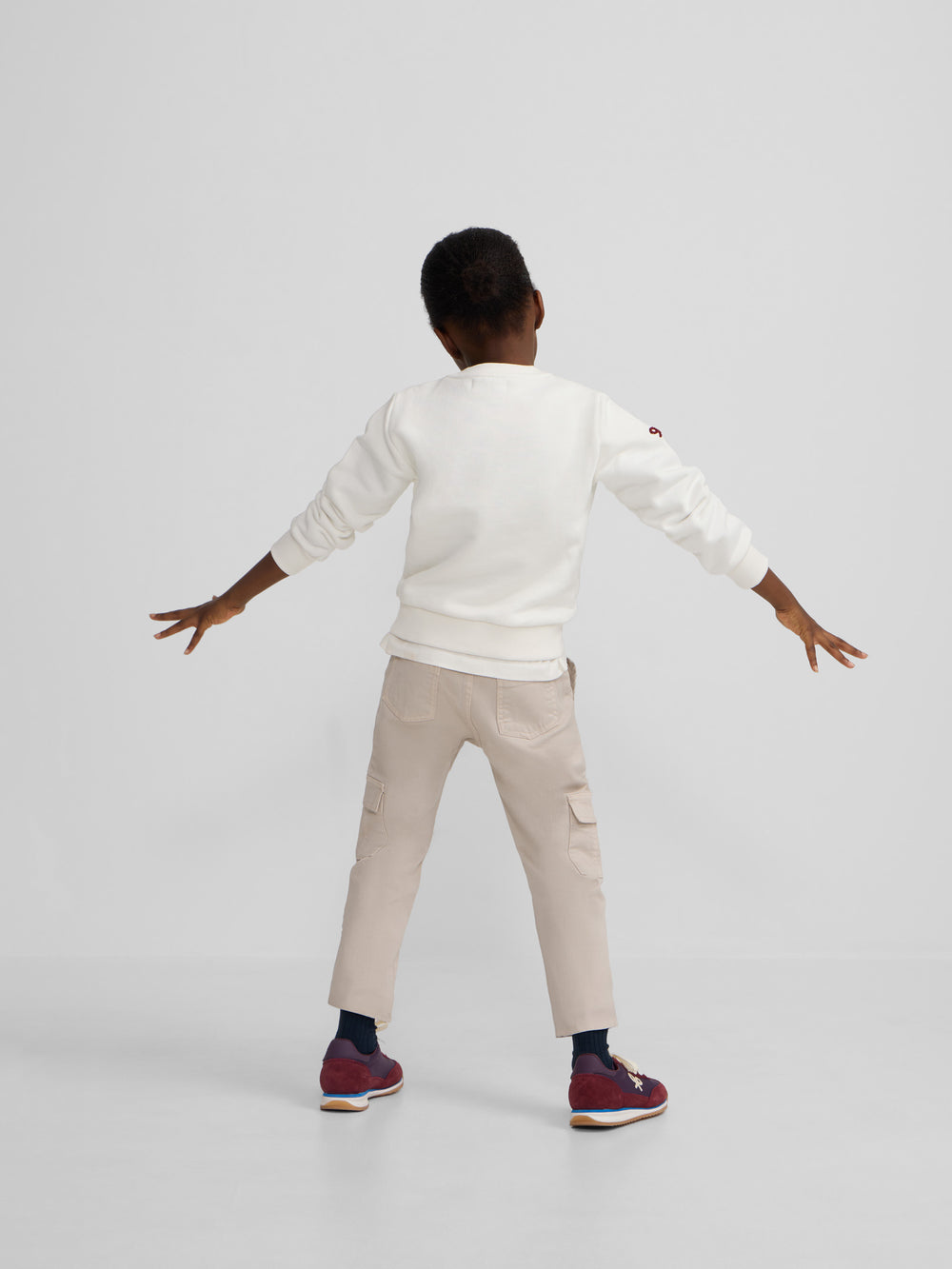 Sudadera girl letras silbon cruda