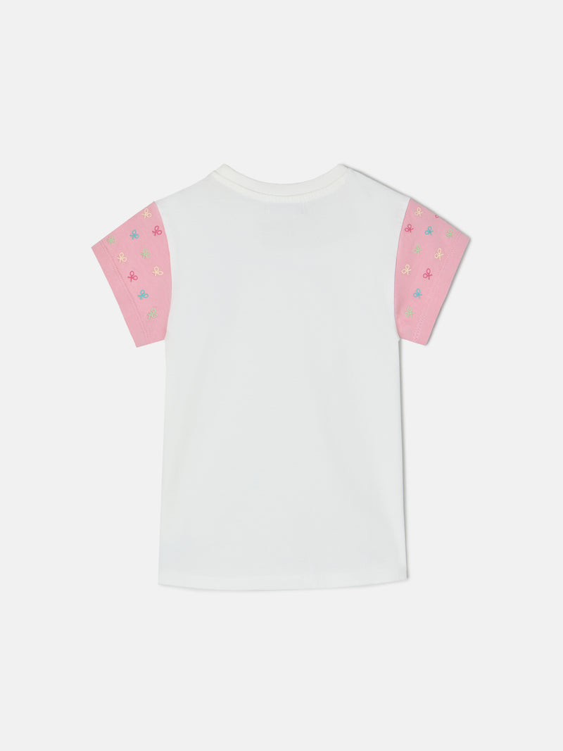 White girl's t-shirt with printed sleeves