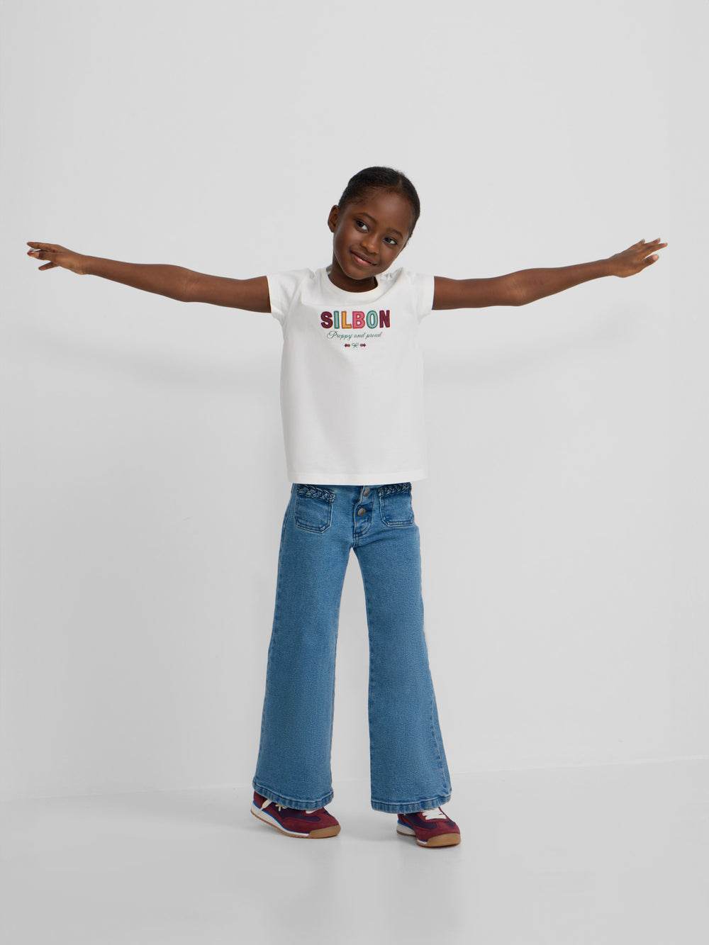 T-shirt girl letras silbon branca