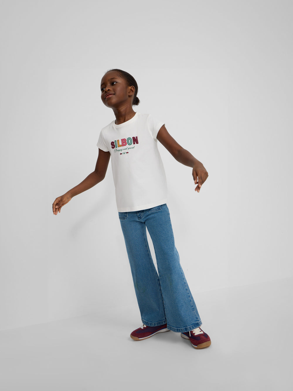 T-shirt girl letras silbon branca