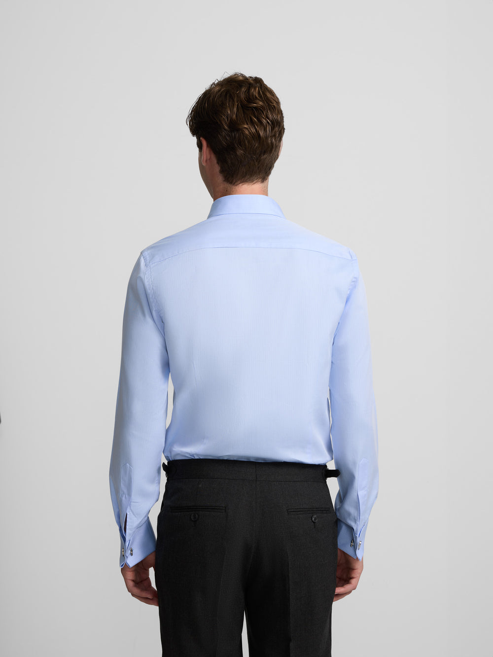 Camisa de vestir espinhada com punho duplo azul-claro