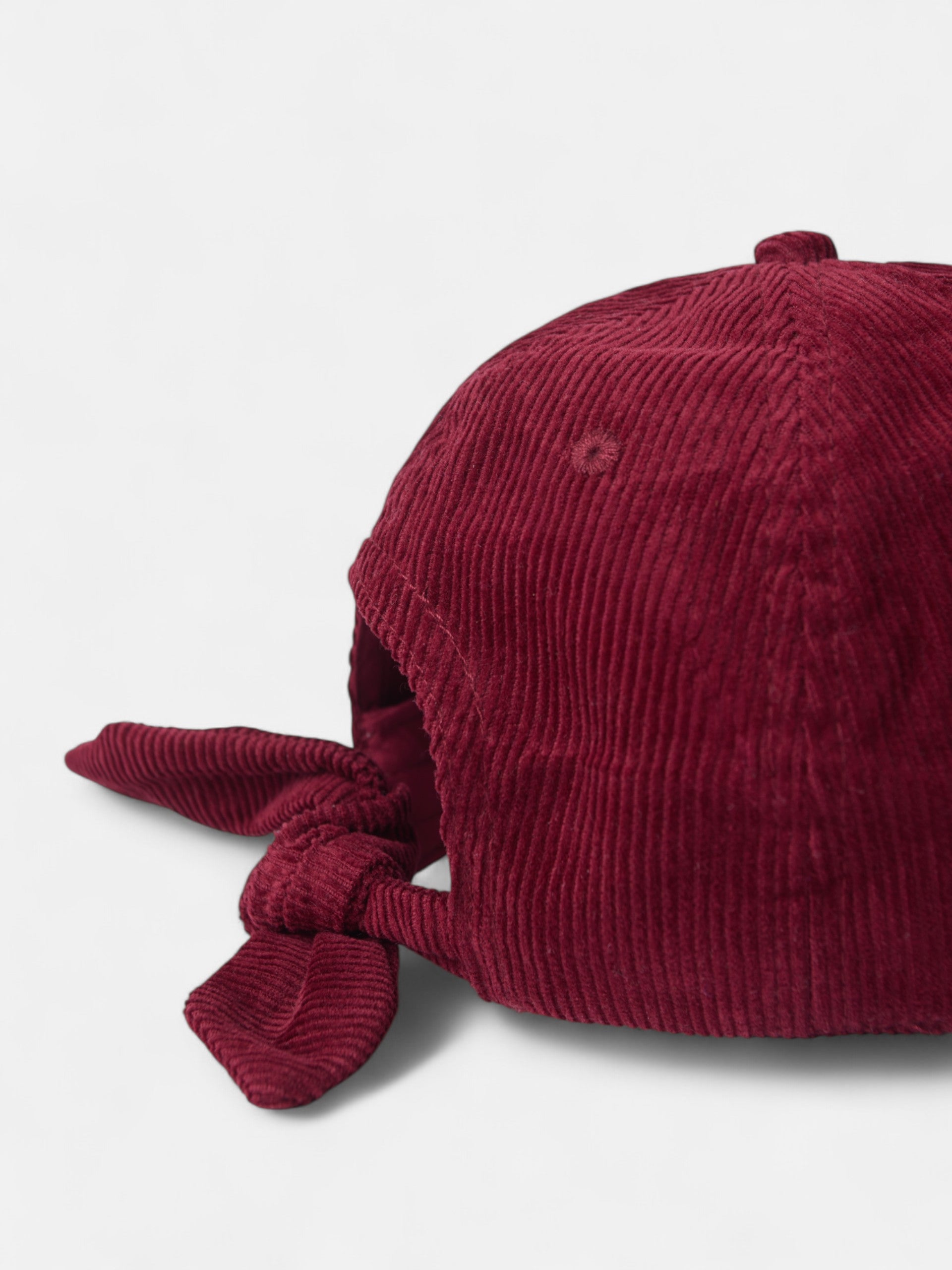 Gorra girl pana motivo etnico granate