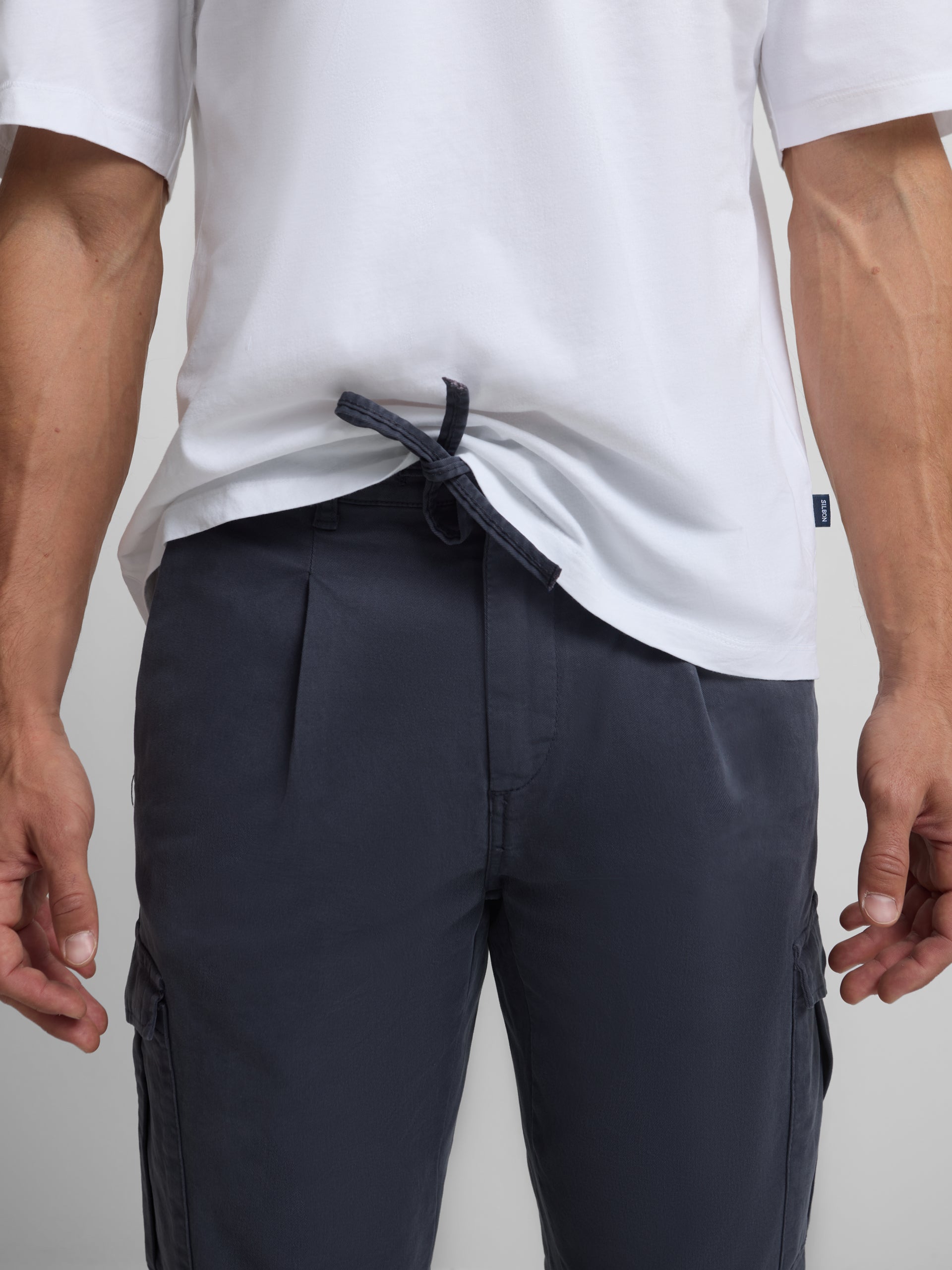 Pantalon jogger cargo pinza azul marino