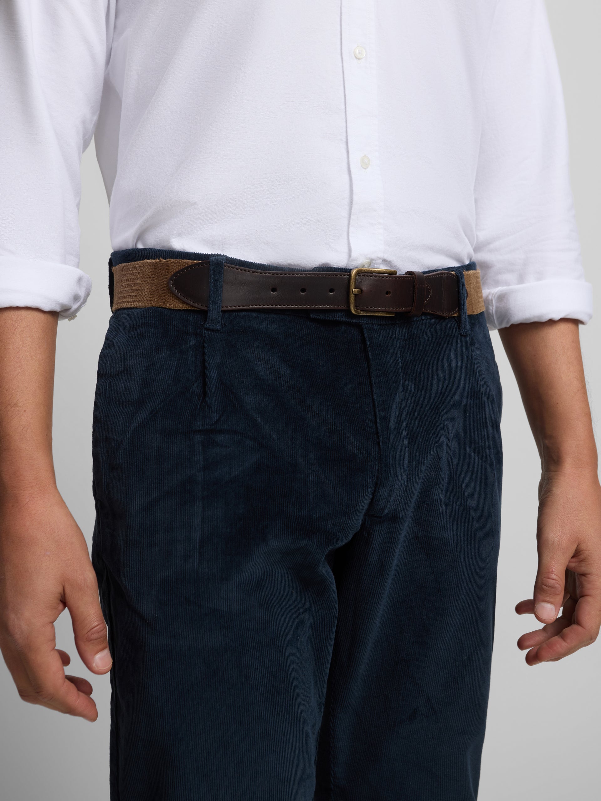 Pantalon sport chino pana pinzas azul marino