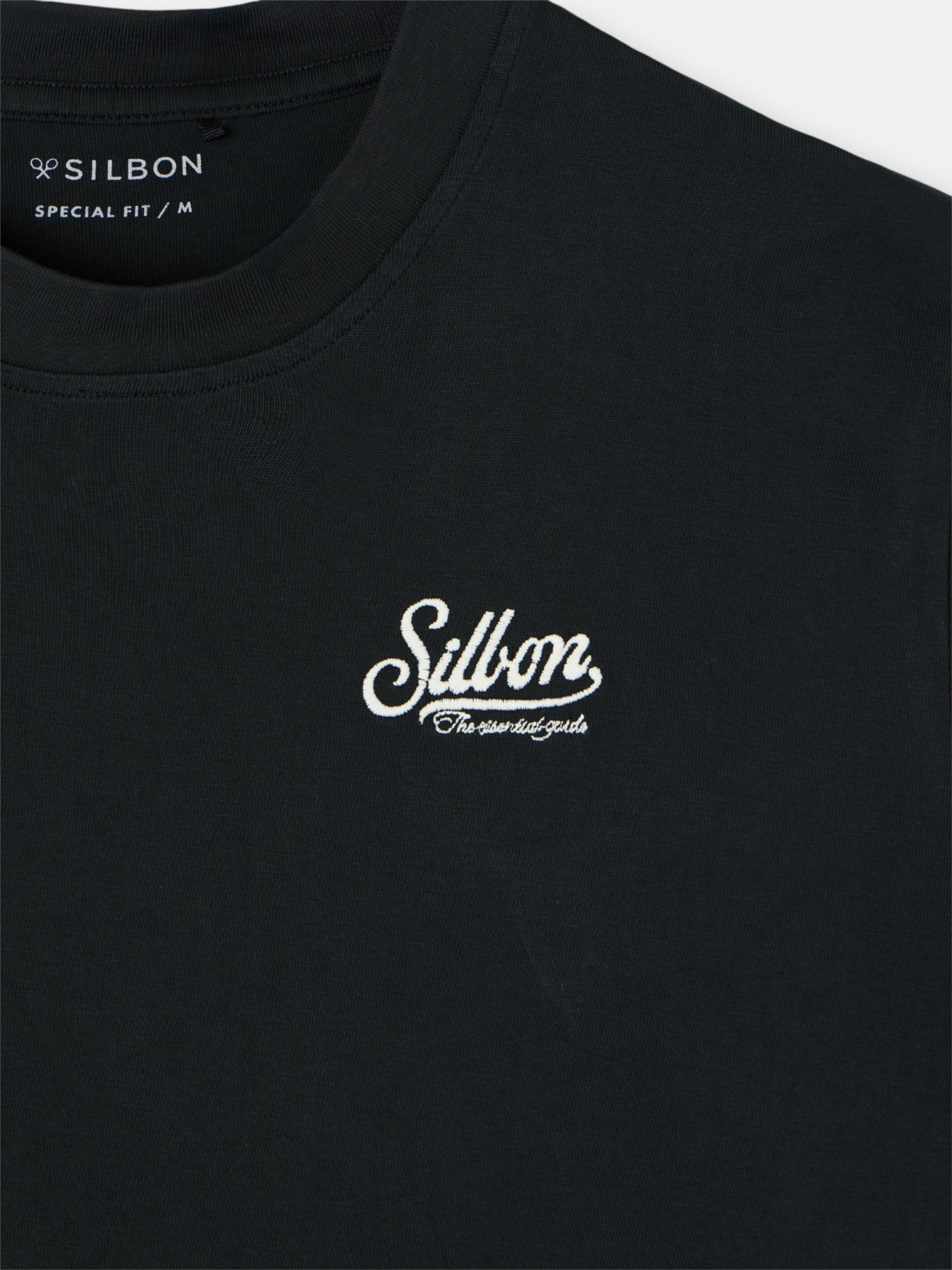Camiseta dark special fit silbon negra