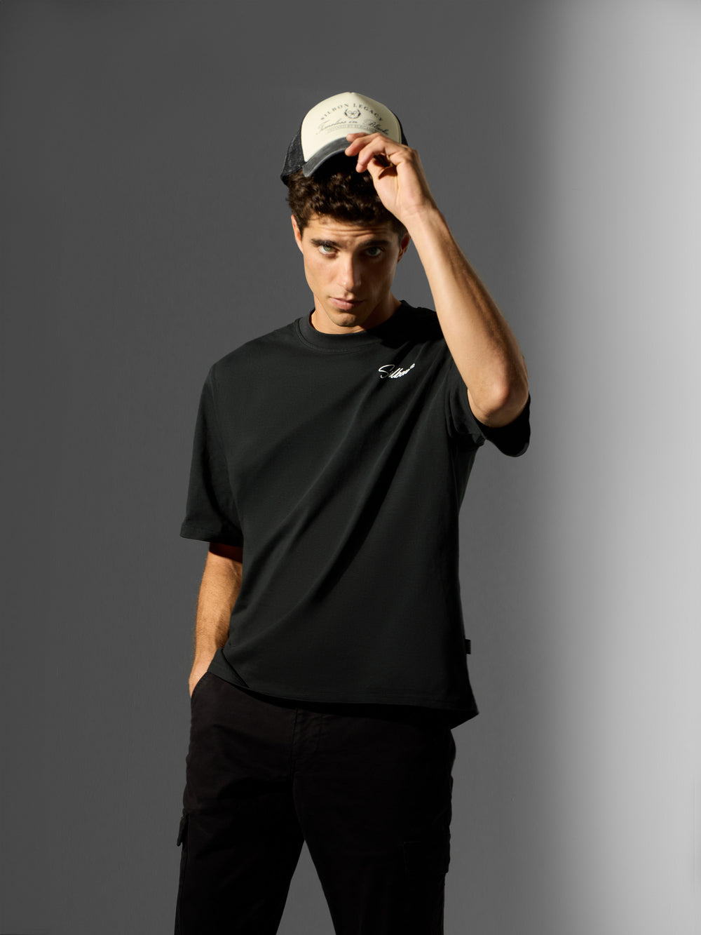 Camiseta dark special fit silbon clothing negra