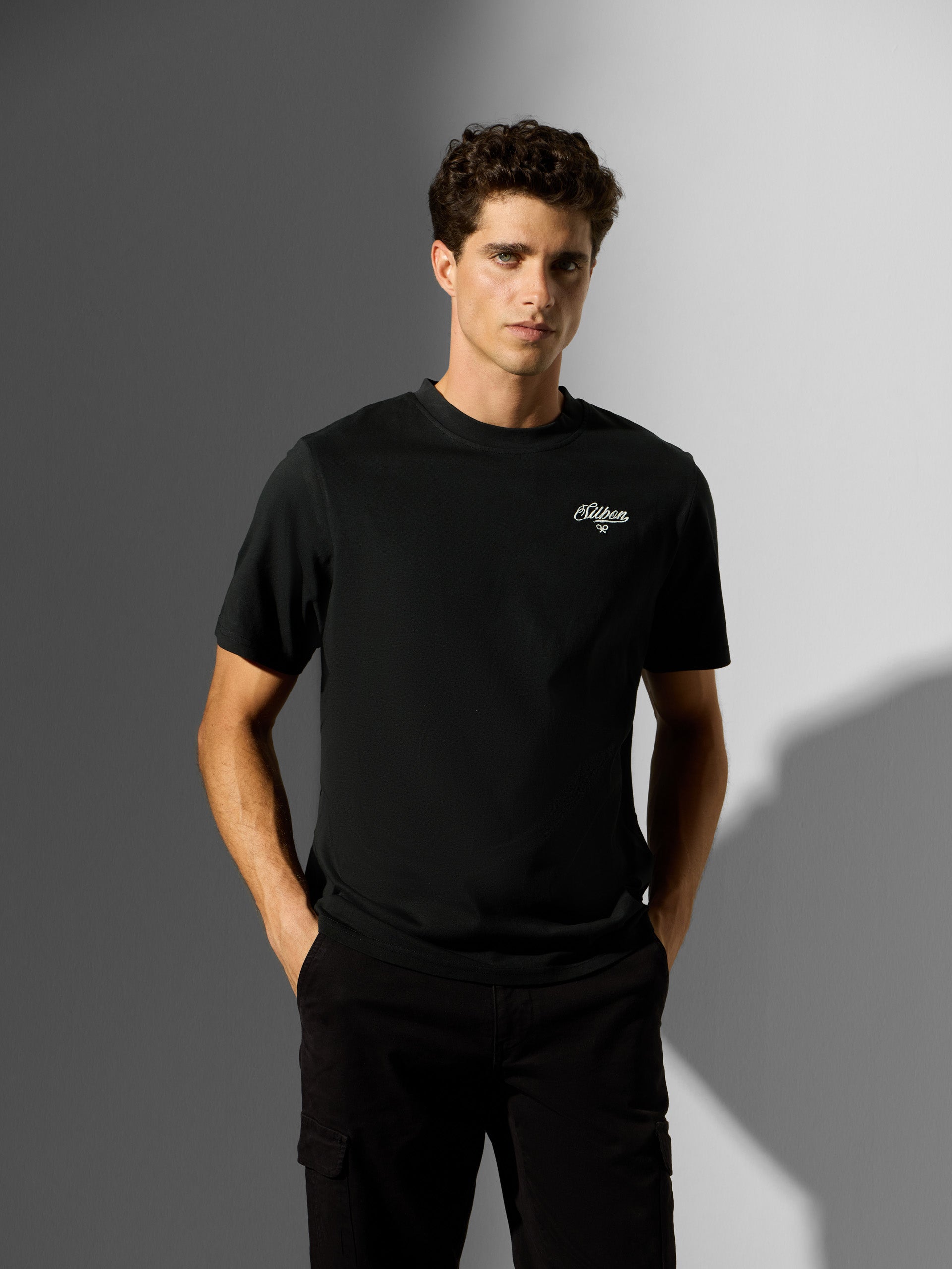 Camiseta dark minilogo letras silbon negra