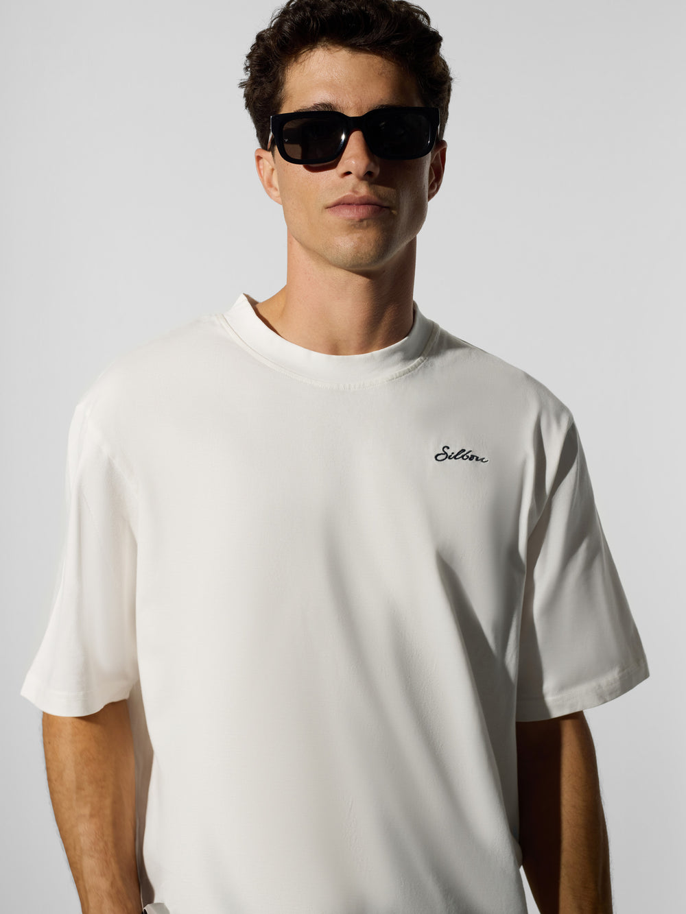 Camiseta dark special fit silbon rackets crema