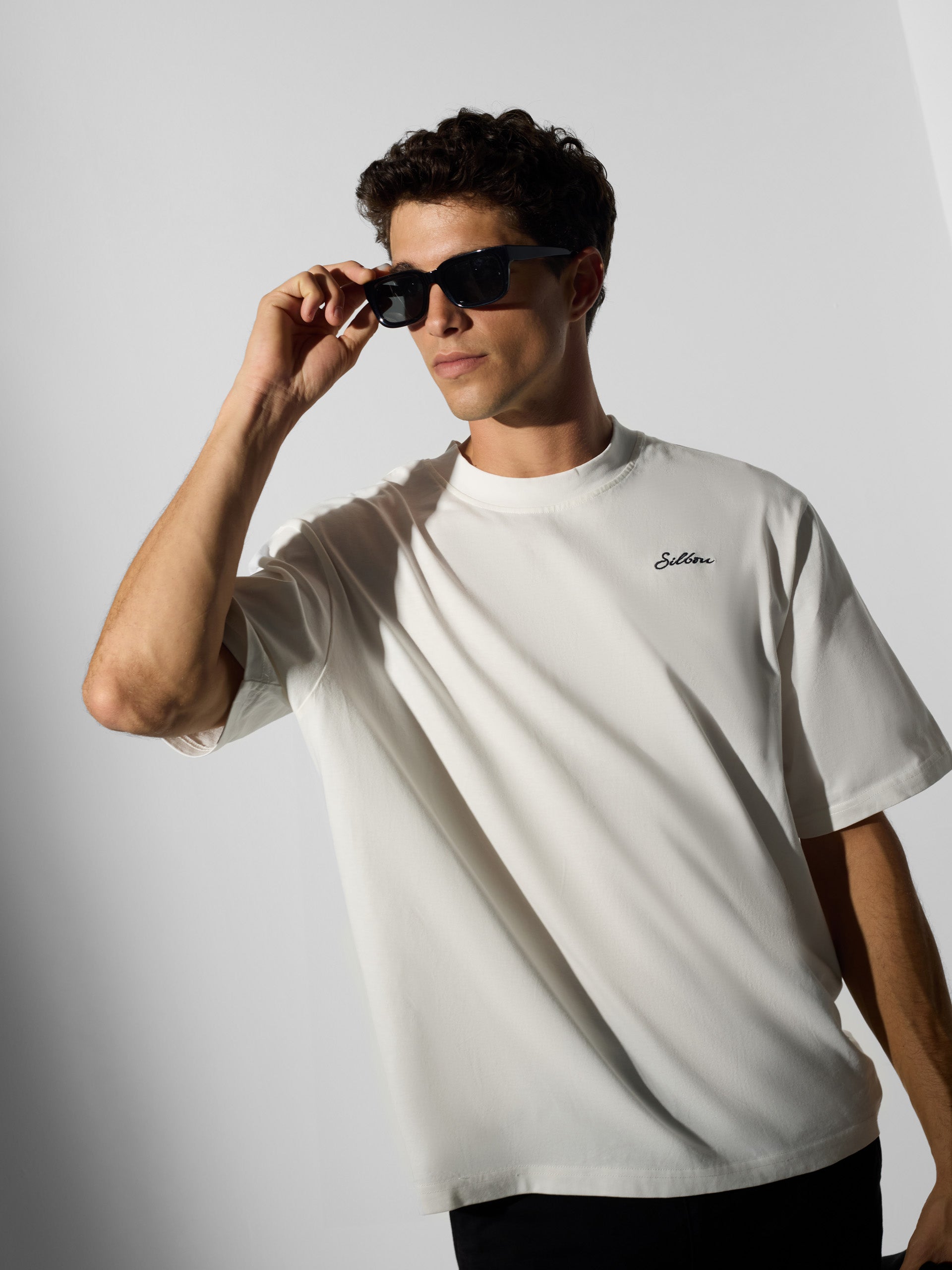 Camiseta dark special fit silbon rackets crema