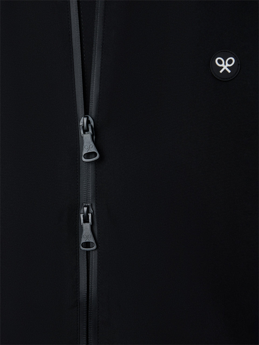 Coupe-vent noir foncé