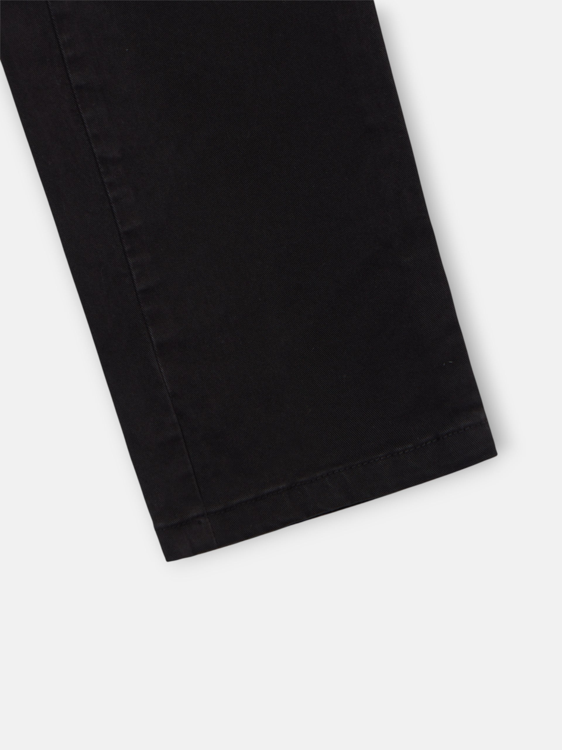 Pantalon sport cargo dark negro