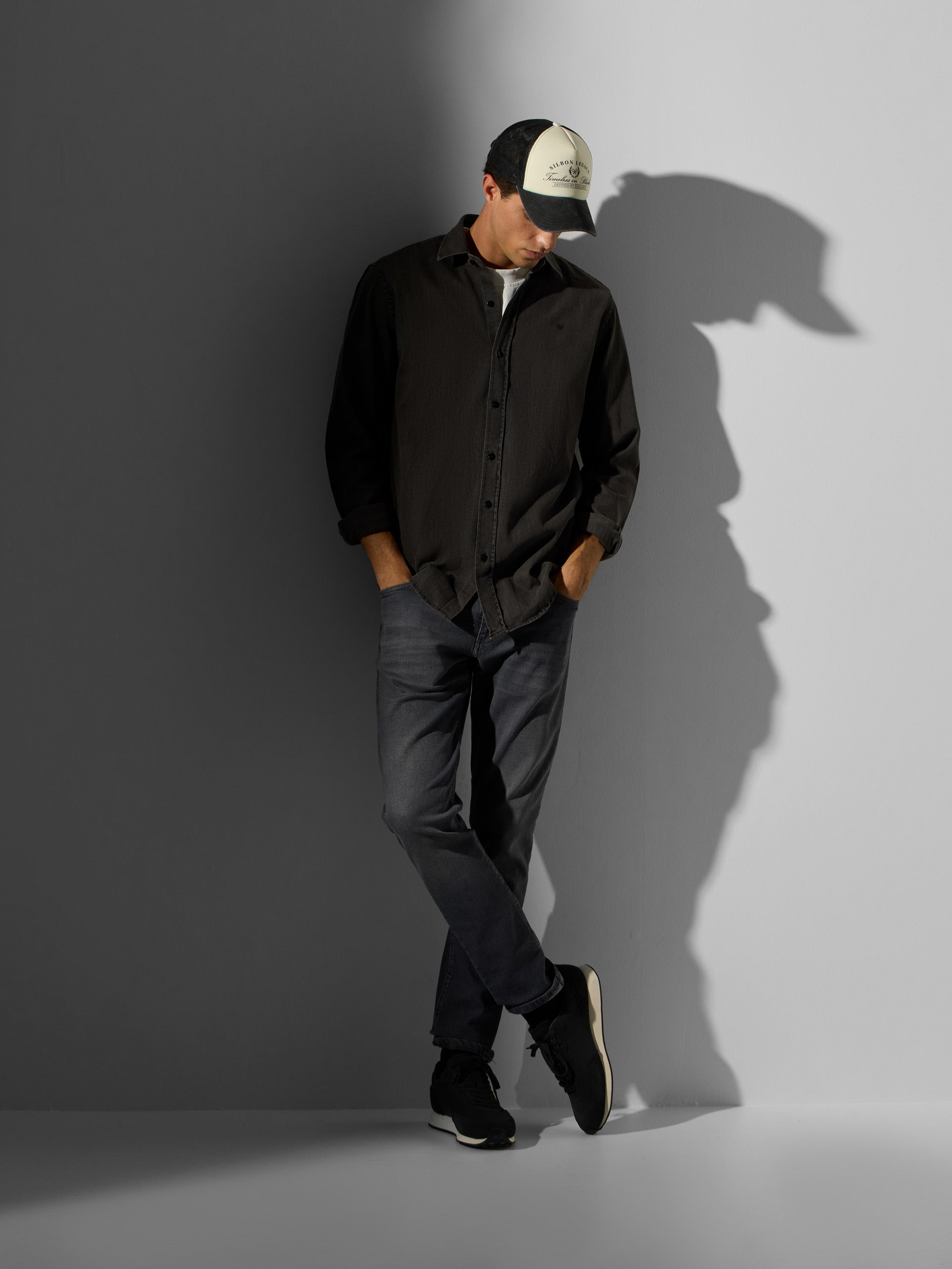 Pantalon sport dark jeans gris