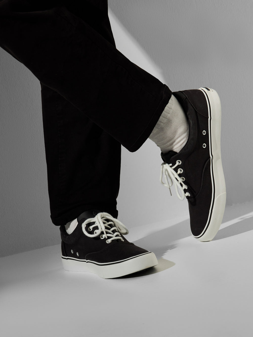 Zapatilla lona clasica dark negra