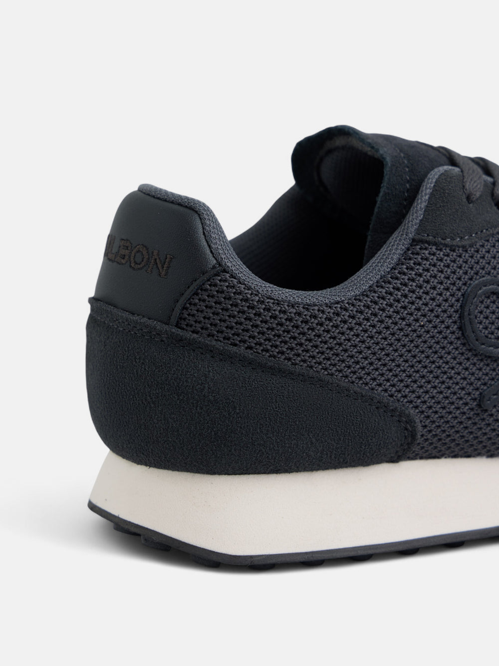 Zapatilla running dark negra