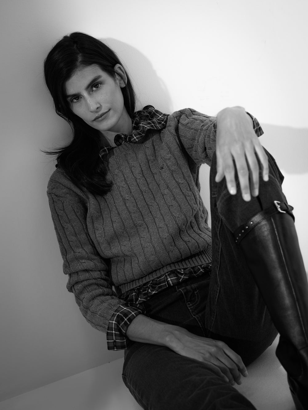 Pull en maille torsadée grise