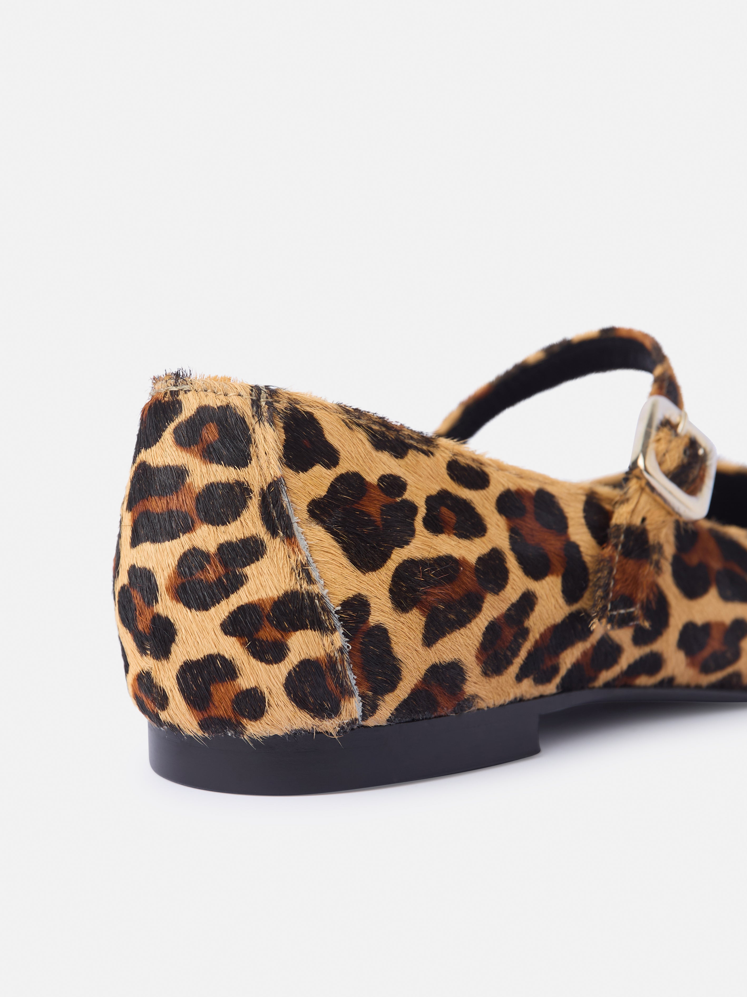 Brown animal print leather ballerina