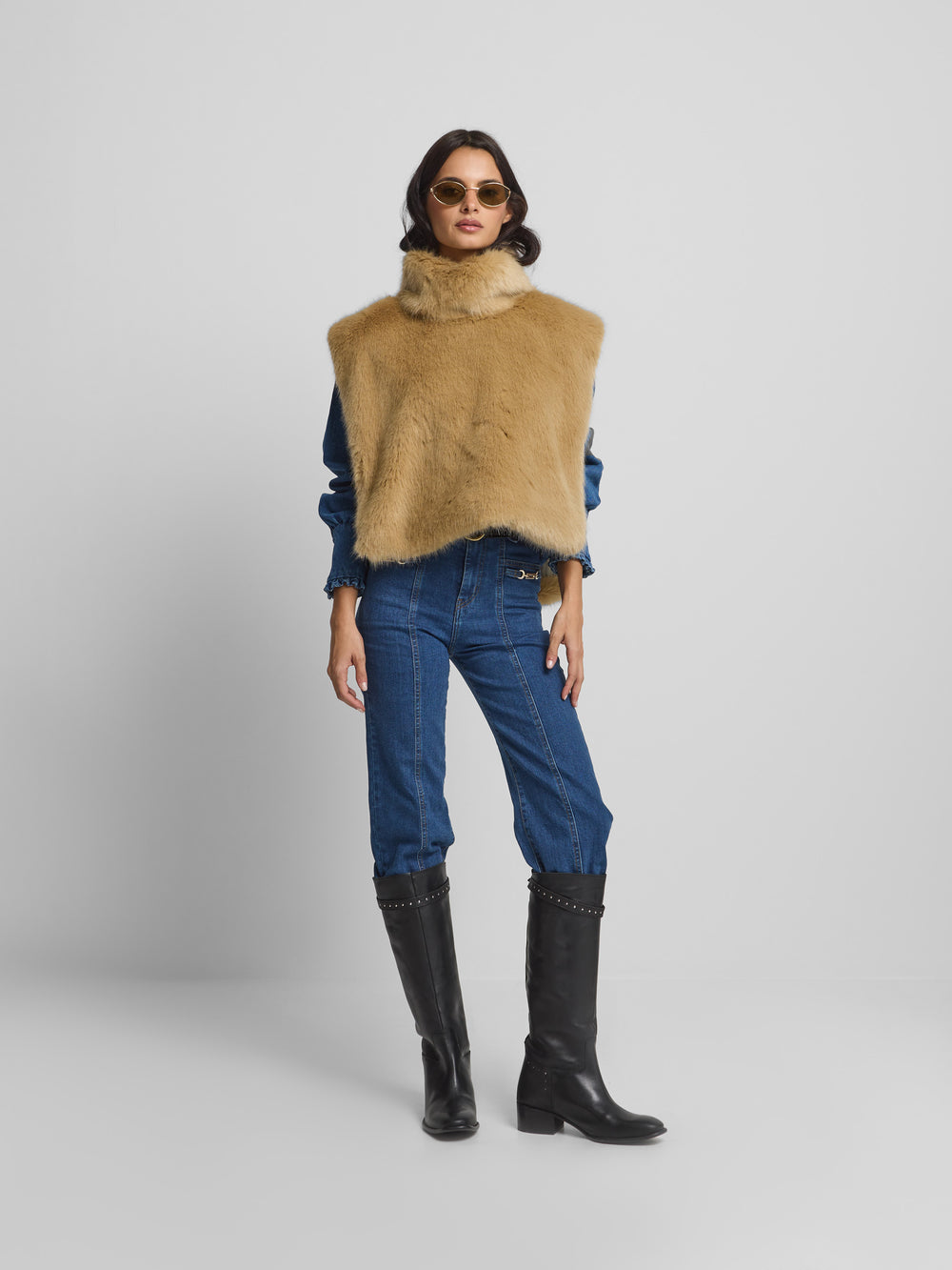 Chaleco cuello pelo beige