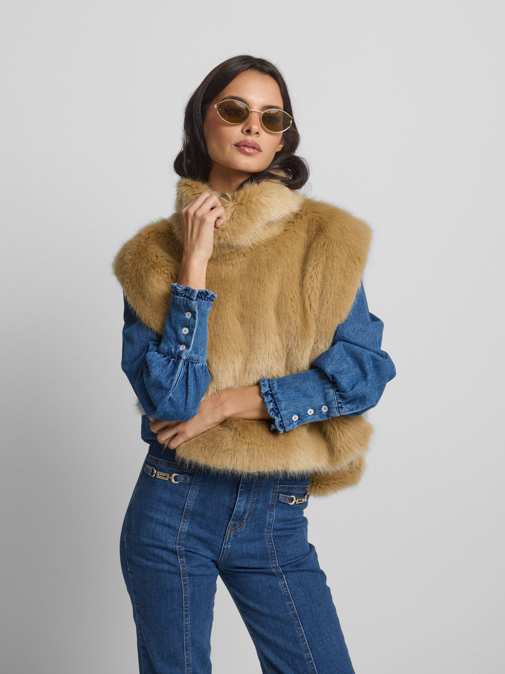 Chaleco cuello pelo beige