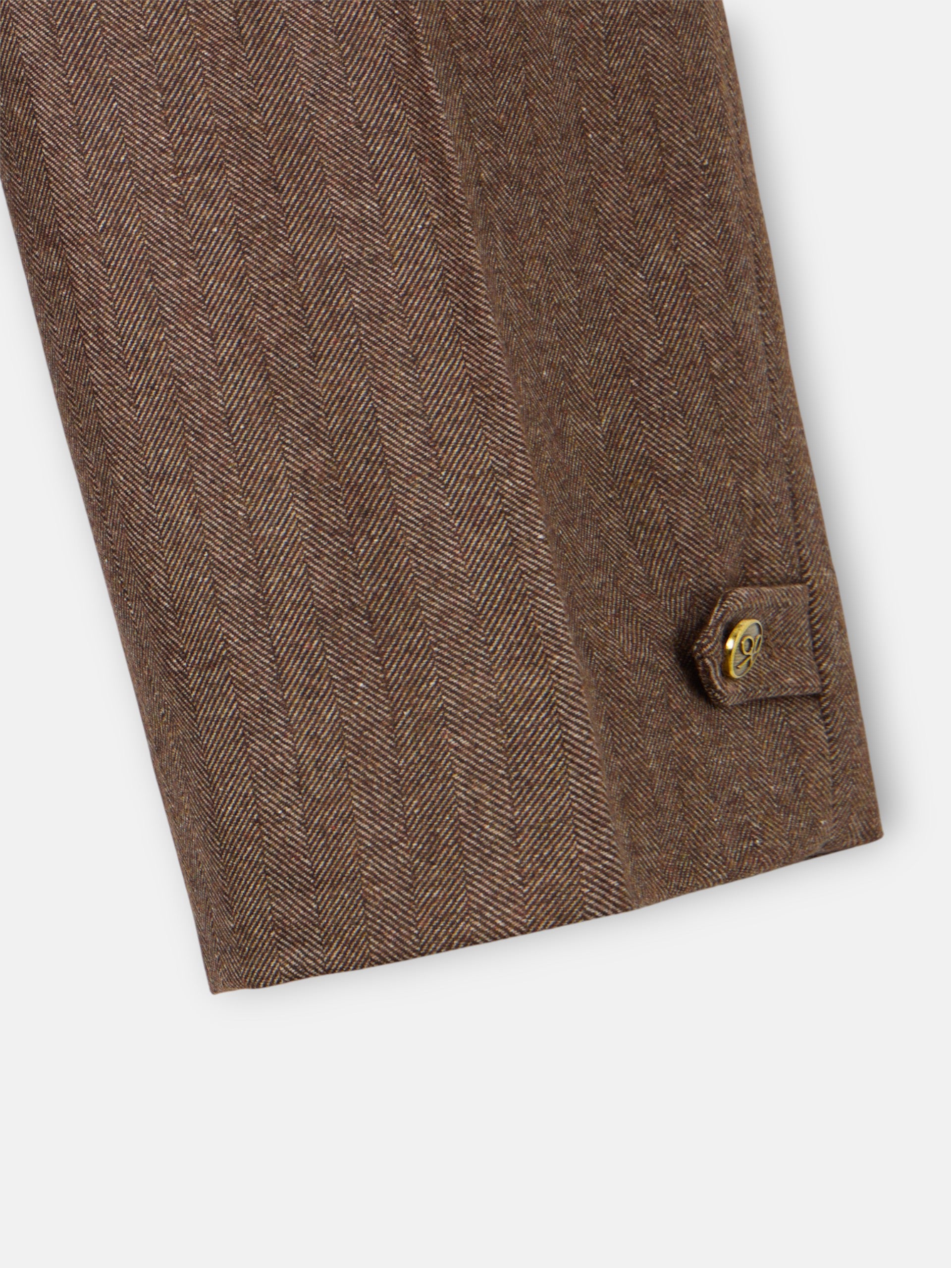 Pantalon vestir detalles espiga marron