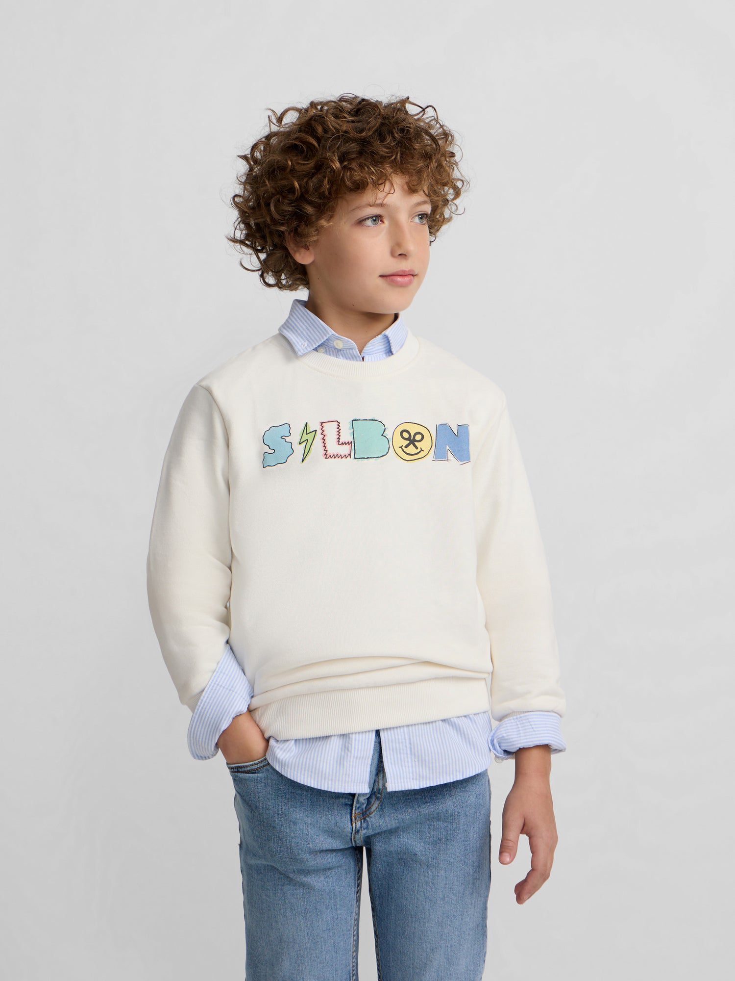 Sudadera kids letras silbon crema