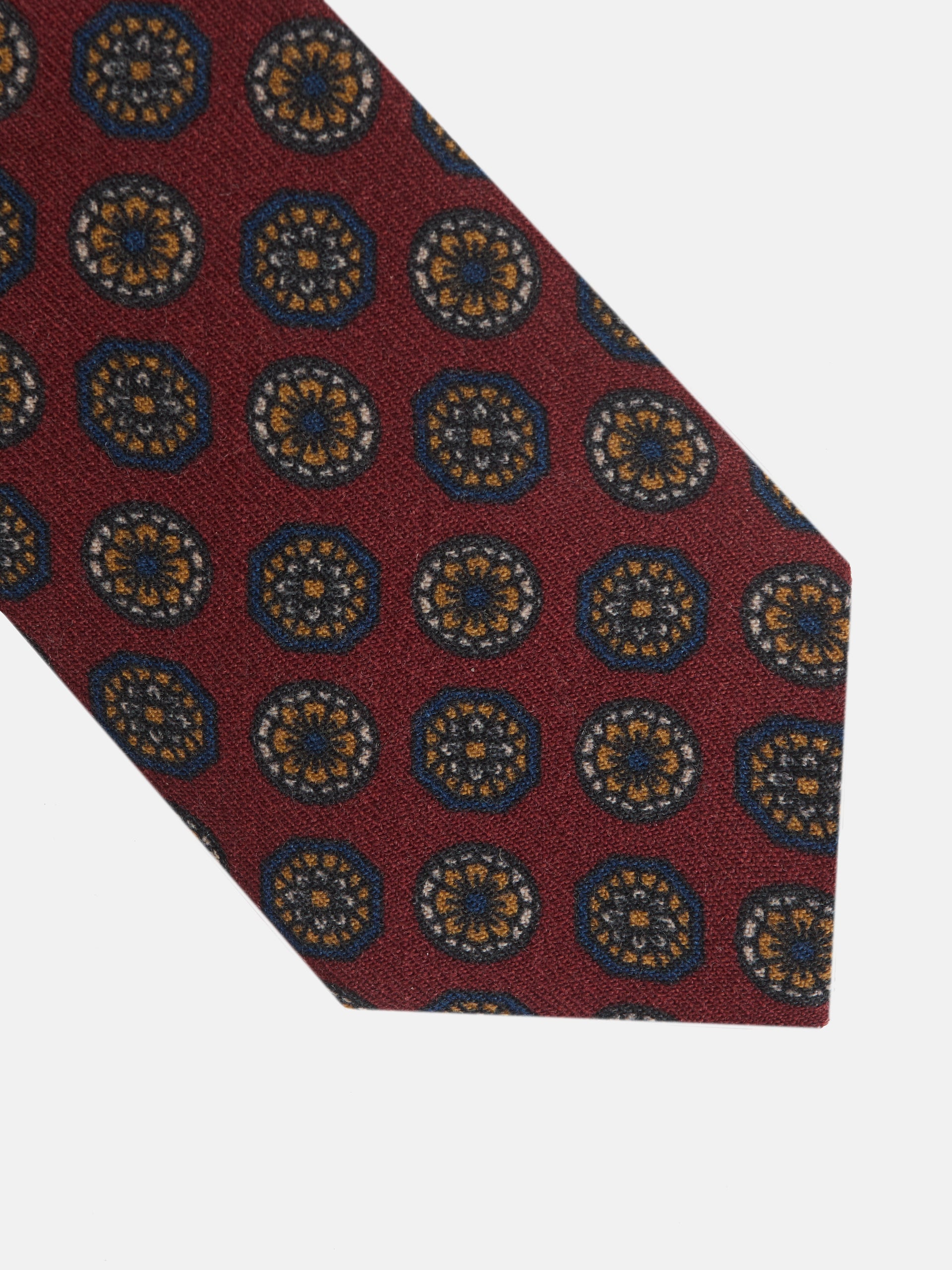 Gravata com motivos ingleses em bordô