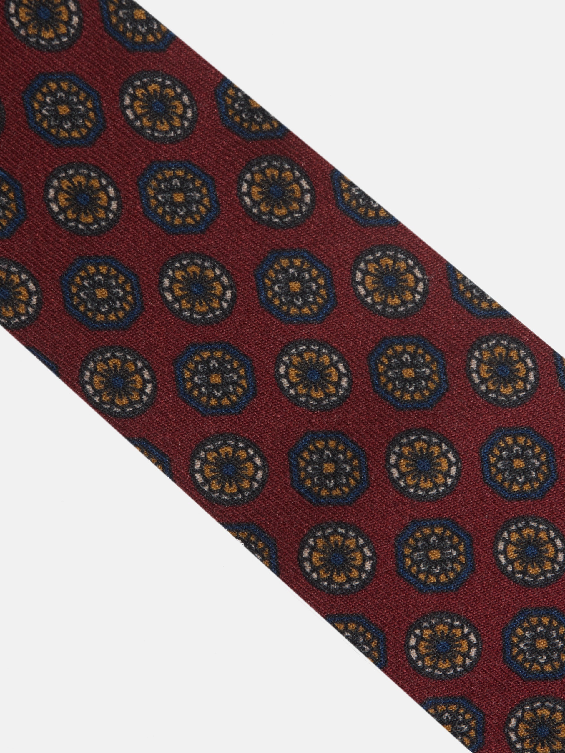 Gravata com motivos ingleses em bordô