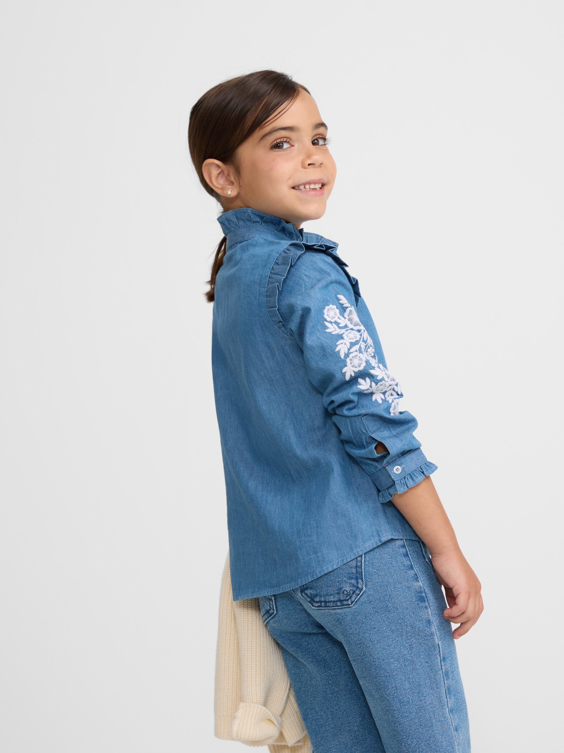 Girl's denim blouse embroidered white flowers