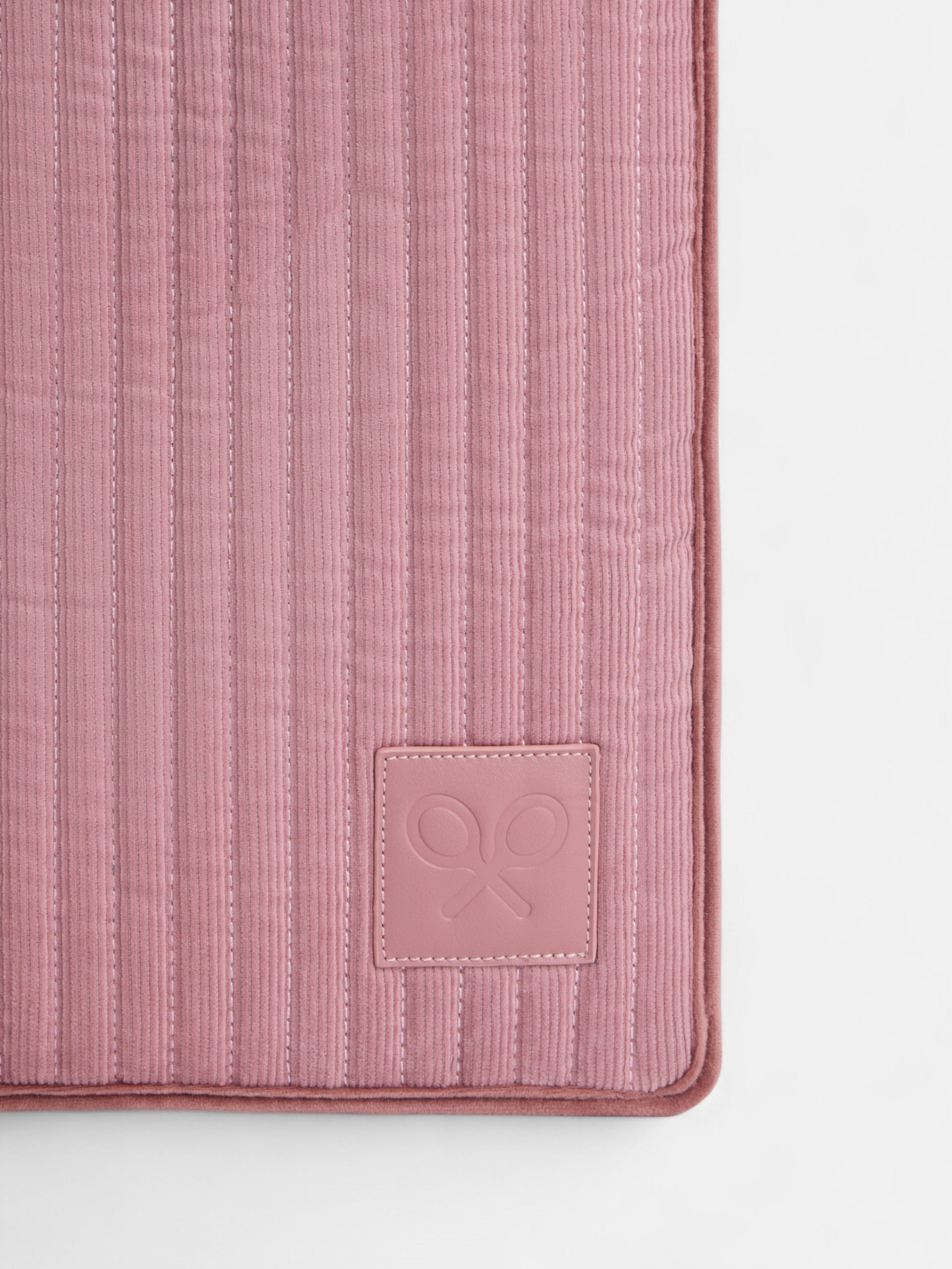 Funda portatil acolchada pana rosa