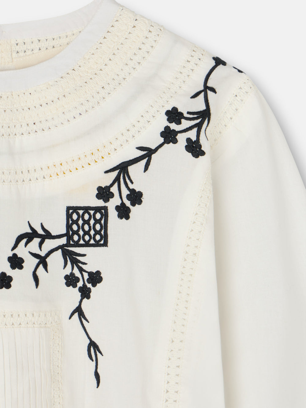 Blusa bordados blanca