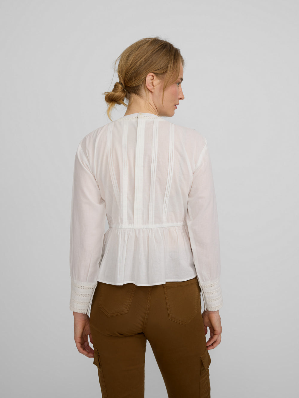 Blusa bordados blanca