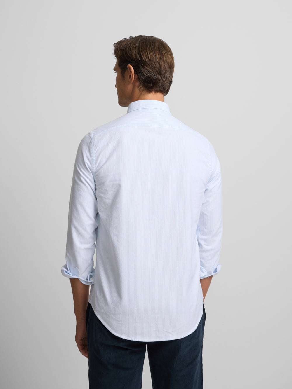 Regular fit oxford sport shirt with light blue stripes
