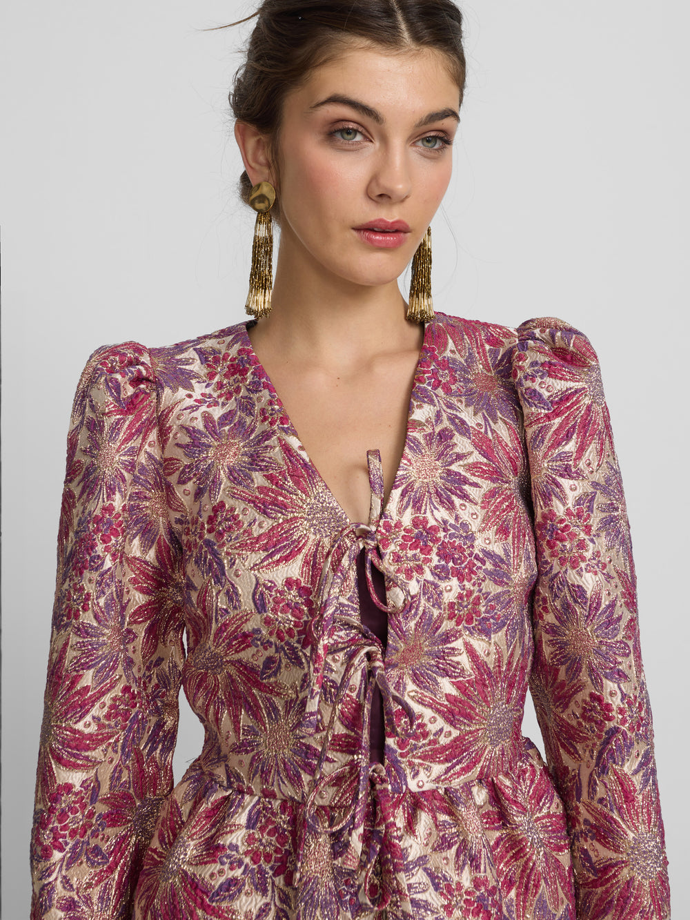 Blusa lazos estampado flores rosas y moradas