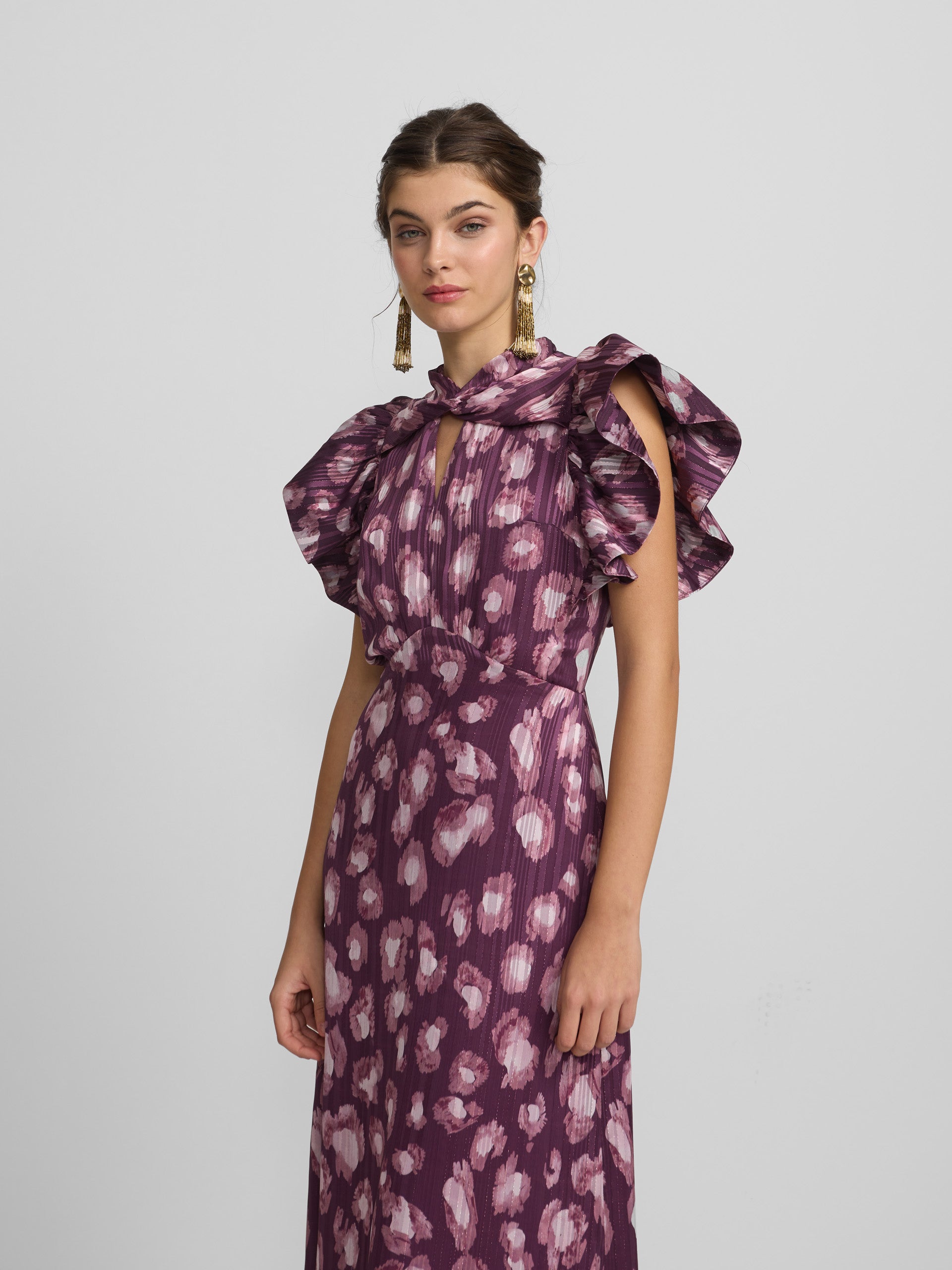 Vestido largo cuello cruzado estampado granate