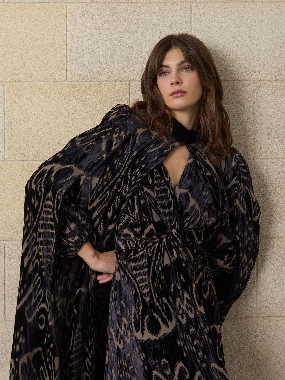 Kimono unique estampado ikat negro