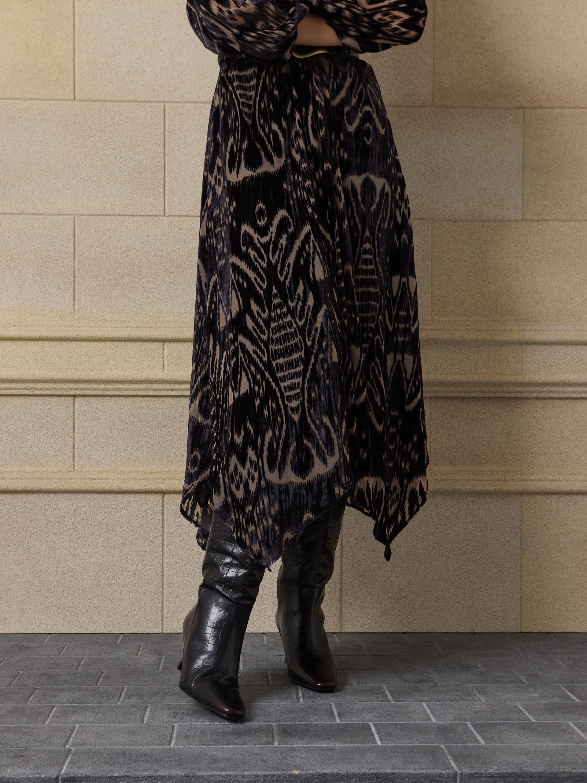 Vestido unique midi estampado ikat negro