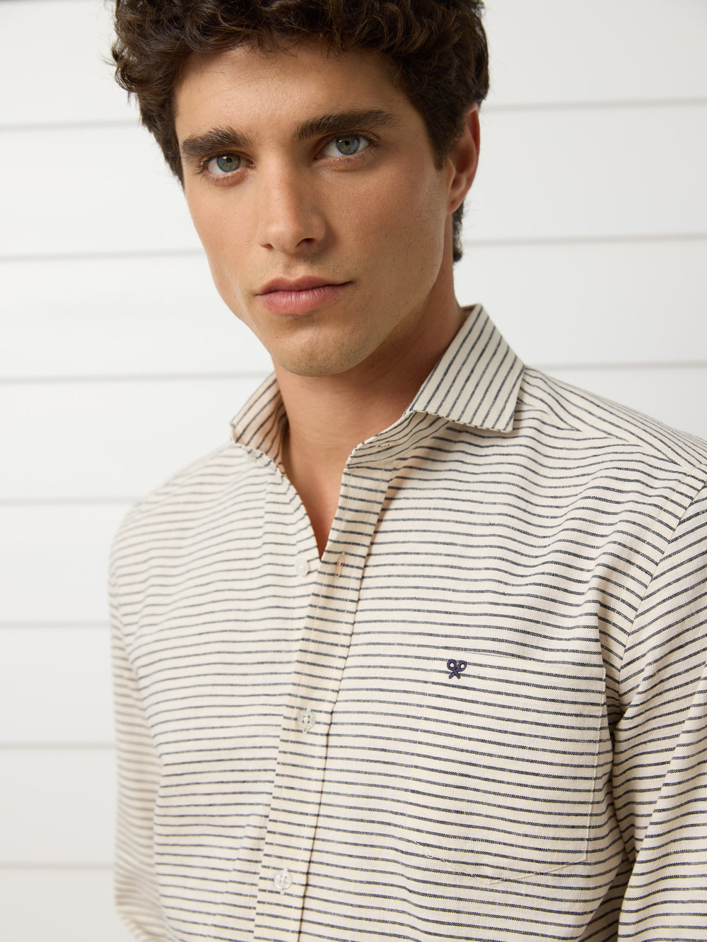 Chemise sport à poche rayée horizontale bleu marine