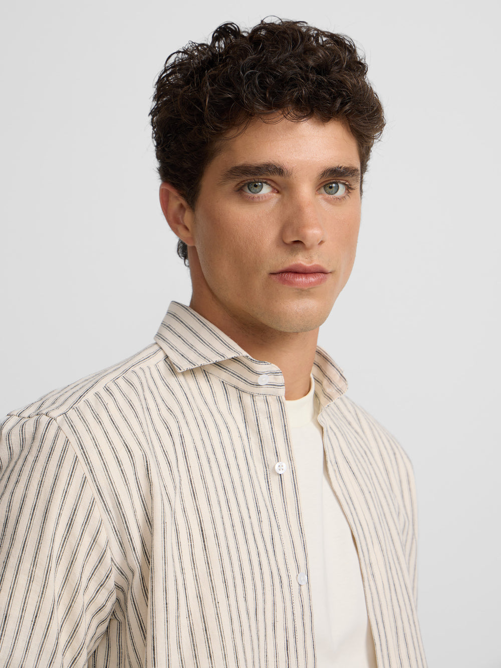 Chemise sport minilogo rayures verticales beige