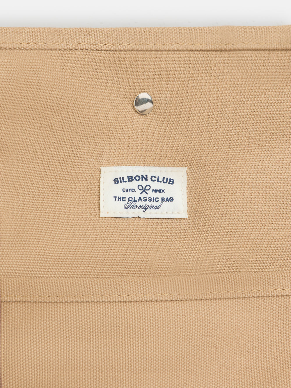 Classic two-tone camel tote bag